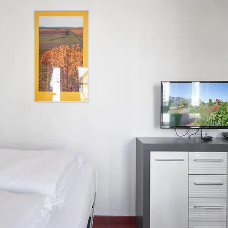 Apartment Schoene In Mit Balkon *